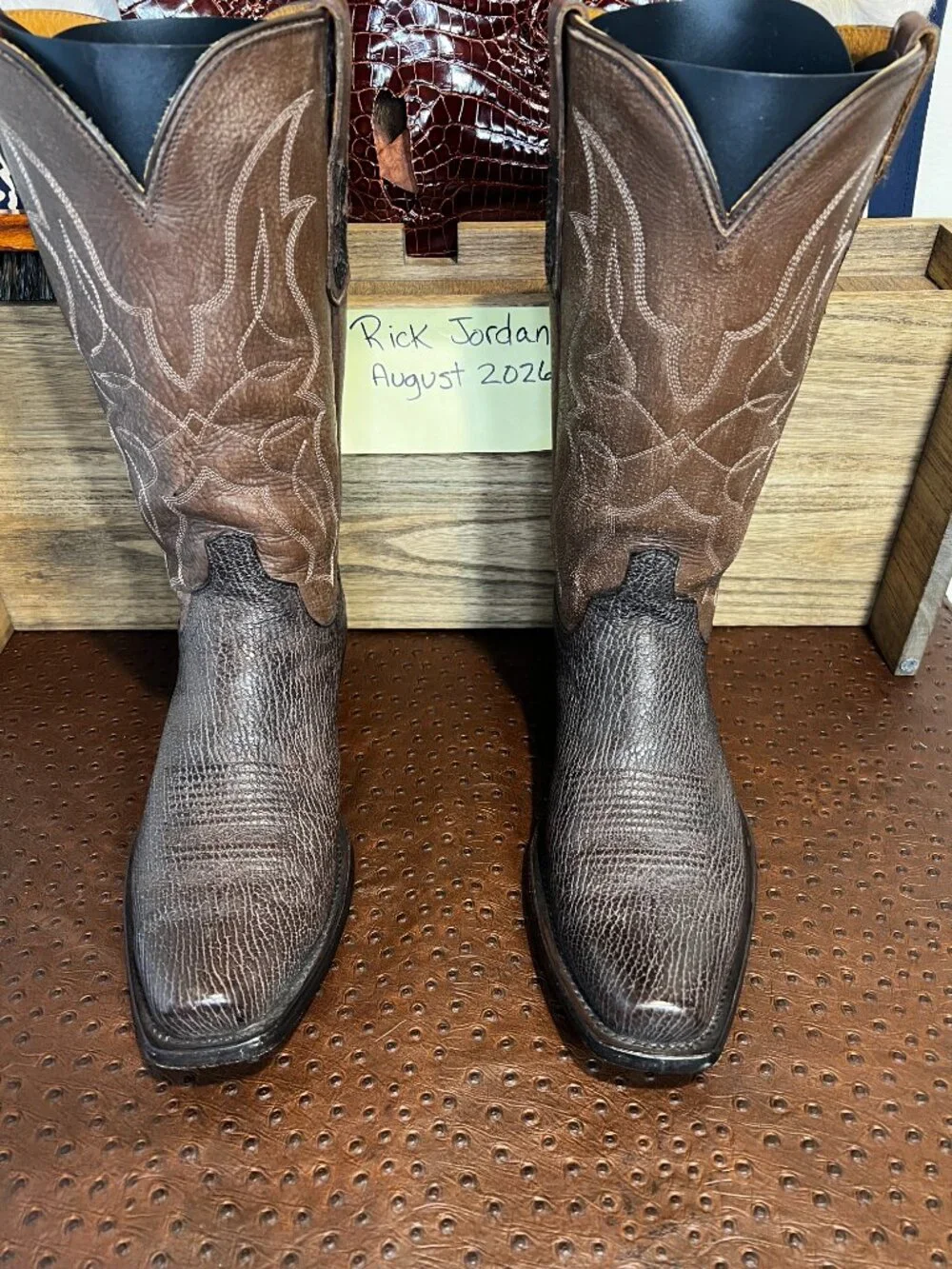 Lucchese this pair